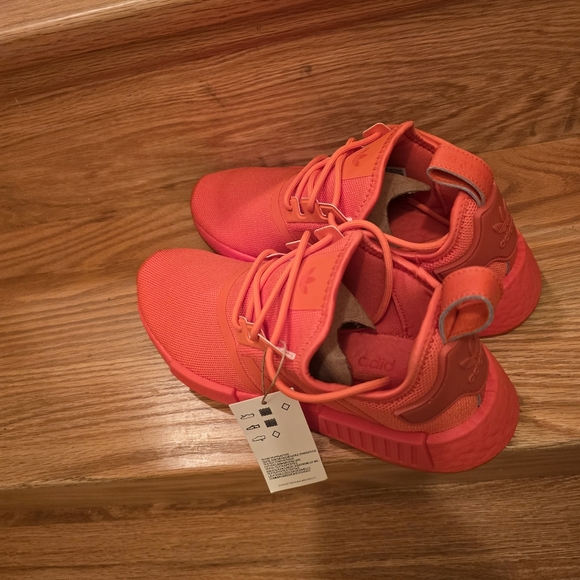 Adidas NMD R1 Sneaker in Orange, Size 6.5 - Picture 2 of 6
